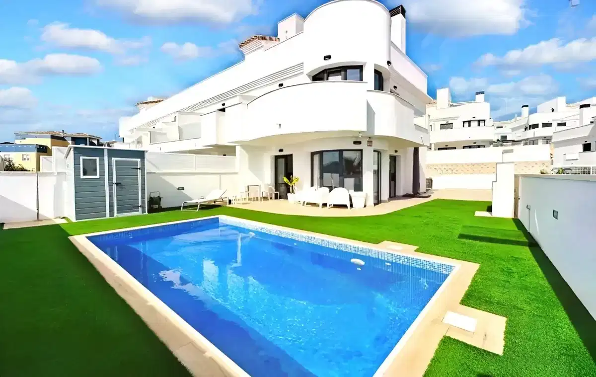Golf · Impressive Semi-detached 3-bed Villa in Finestrat